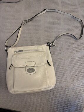 b•o•c Pebbled Leather Crossbody Bag in Light Beige